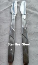 Stainless Steel messen met relief ribbetjes, Huis en Inrichting, Keuken | Bestek, Ophalen of Verzenden, Rvs of Chroom