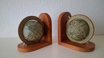 Vintage Globe Boekensteunen beschikbaar voor biedingen