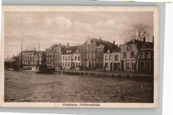 Hellevoetsluis Westkade  uitg J. v.d. Ham, Verzamelen, Ansichtkaarten | Nederland, Ongelopen, Zuid-Holland, Voor 1920, Verzenden