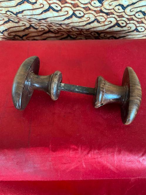 ANTIEKE HOUTEN DEURKNOP., Doe-het-zelf en Verbouw, Hang- en Sluitwerk, Gebruikt, Klink of Kruk, Overige materialen, Ophalen of Verzenden