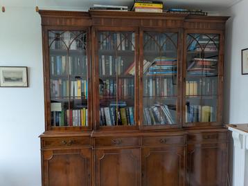   Mahonie boekenkast servieskast in Engelse stijl beschikbaar voor biedingen
