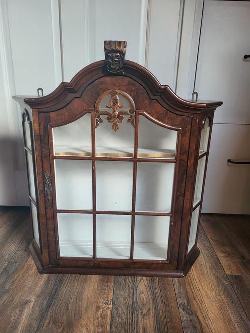 Mooi pronk kastje - Porselein/wand kastje, Huis en Inrichting, Kasten | Vitrinekasten, Zo goed als nieuw, Minder dan 100 cm, 25 tot 50 cm