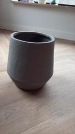 Grote licht betonnen grijze bloempot, Ophalen, Rond, Zo goed als nieuw, Minder dan 40 cm