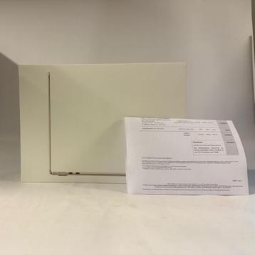 Apple MacBook Air 2025 13inch  M4 Chip 16GB 256GB | Nieuw beschikbaar voor biedingen