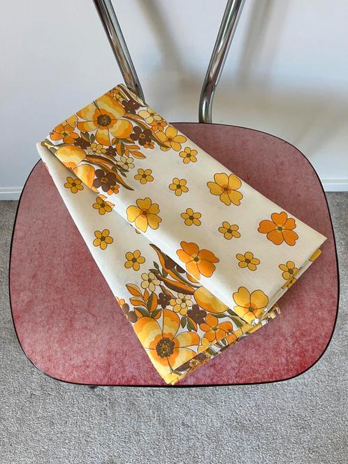 Set vintage kussenhoezen, 67,5x55,5cm. 60s 70s retro bloem, Huis en Inrichting, Slaapkamer | Beddengoed, Gebruikt, Hoeslaken of Sloop