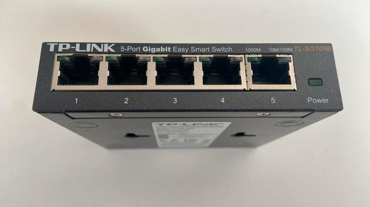 TP-Link TL-SG105E 5 bit Gigabit Easy Smart Switch, Computers en Software, Netwerk switches, Gebruikt, Ophalen of Verzenden