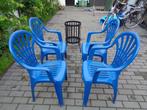 4 blauwe PVC tuinstoelen H 1 m x B 56 x D 44 cm, Tuin en Terras, Kunststof, Zo goed als nieuw, Stapelbaar, Ophalen