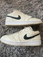 Air Jordan 1 Low Coconut milk, Overige kleuren, Ophalen of Verzenden, Sneakers of Gympen, Jordan