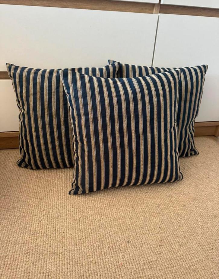 Sierkussens 3x, Huis en Inrichting, Woonaccessoires | Kussens, Zo goed als nieuw, Blauw, Vierkant, Ophalen of Verzenden