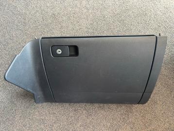 Dasboardkast golf 7 beschikbaar voor biedingen