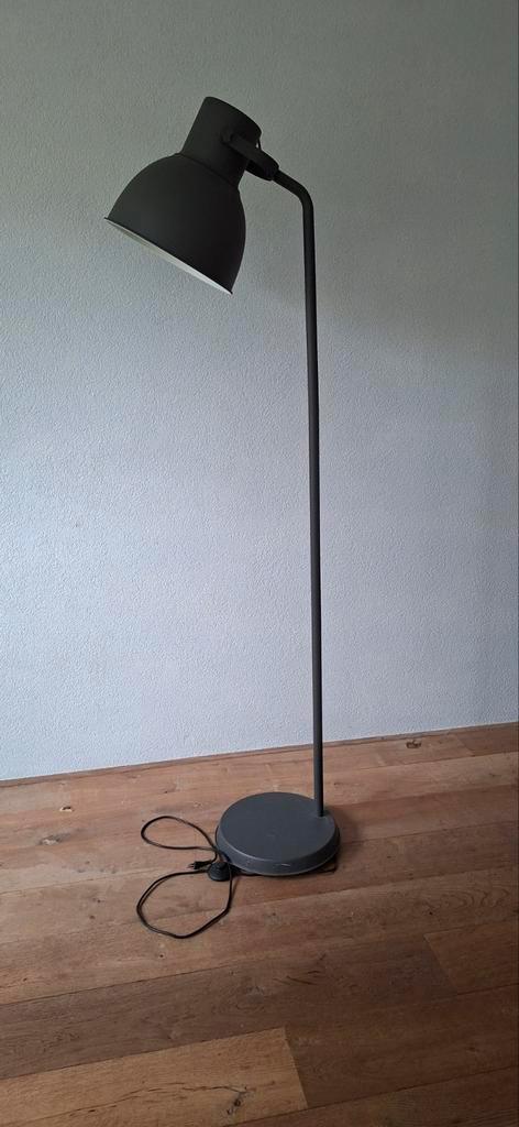 IKEA Hektor vloerlamp, Huis en Inrichting, Lampen | Vloerlampen, Gebruikt, 150 tot 200 cm, Metaal, Ophalen of Verzenden