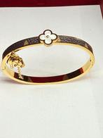 Gouden Armband met Bloem en Bedel, Sieraden, Tassen en Uiterlijk, Armbanden, Ophalen of Verzenden, Zo goed als nieuw, Goud, Met bedels of kralen