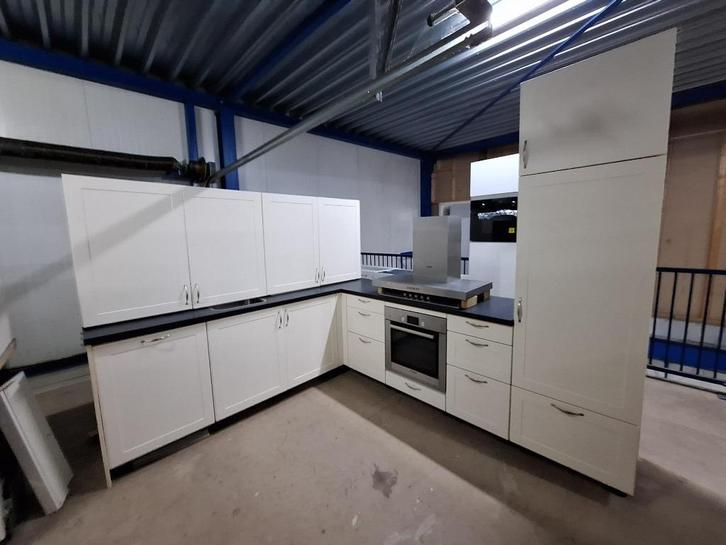 Complete keuken Compleet met APP 120Keukens op voorraad 2822, Huis en Inrichting, Keuken | Complete keukens, Zo goed als nieuw