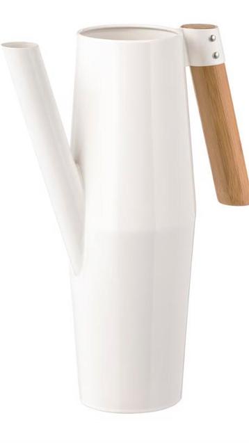 Witte Ikea metalen gieter met houten handvat beschikbaar voor biedingen