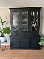 Zwarte buffetkast met glas in lood, gerestyled, Huis en Inrichting, Kasten | Buffetkasten, Ophalen, Gebruikt, 150 tot 200 cm, 25 tot 50 cm