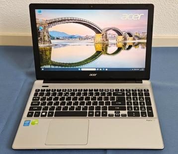 Zeer Nette 15 Inch Acer Laptop Led Lcd Samsung SSD Wind 11 beschikbaar voor biedingen