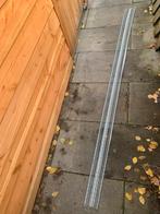 Drie hoekprofielen - 260 cm, Ophalen, Zo goed als nieuw