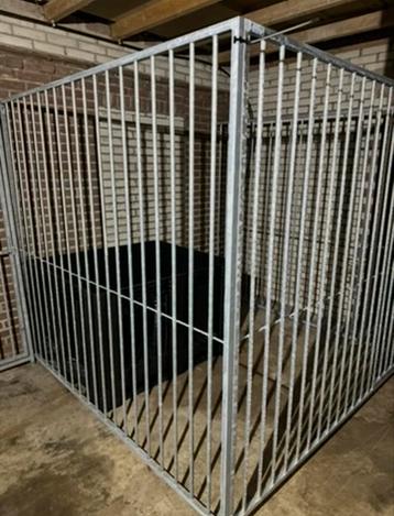 Kennel panelen, hond, hok beschikbaar voor biedingen