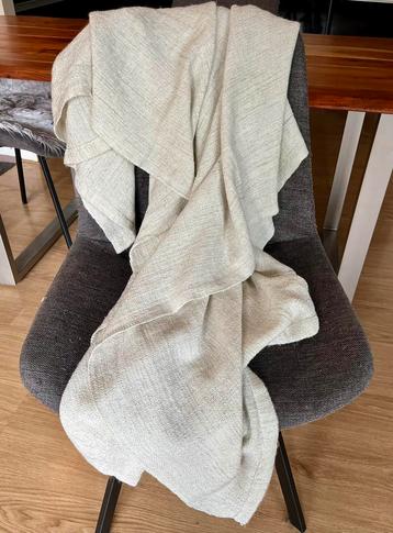 IKEA plaid 180x120cm beschikbaar voor biedingen