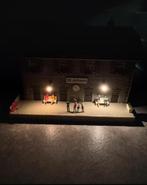 Faller treinstation met verlichting en reizigers, Hobby en Vrije tijd, Modeltreinen | H0, Overige merken, Gelijkstroom of Wisselstroom