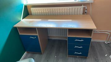 Bureau beschikbaar voor biedingen