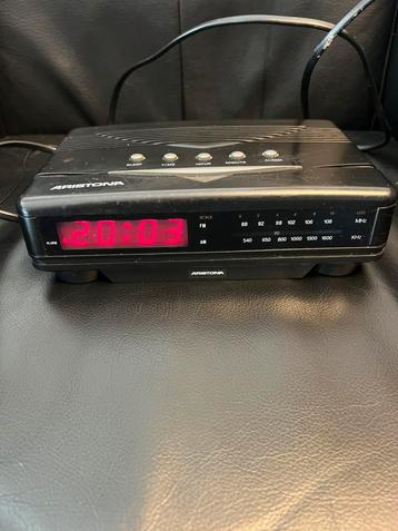 Aristona wekker/radio beschikbaar voor biedingen