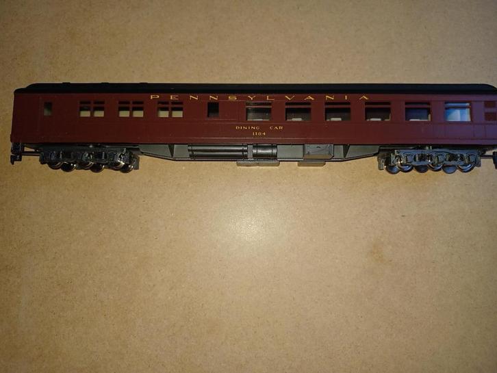 Pennsylvania Dining car, Hobby en Vrije tijd, Modeltreinen | H0, Gebruikt, Wagon, Gelijkstroom, Overige merken, Analoog, Ophalen of Verzenden