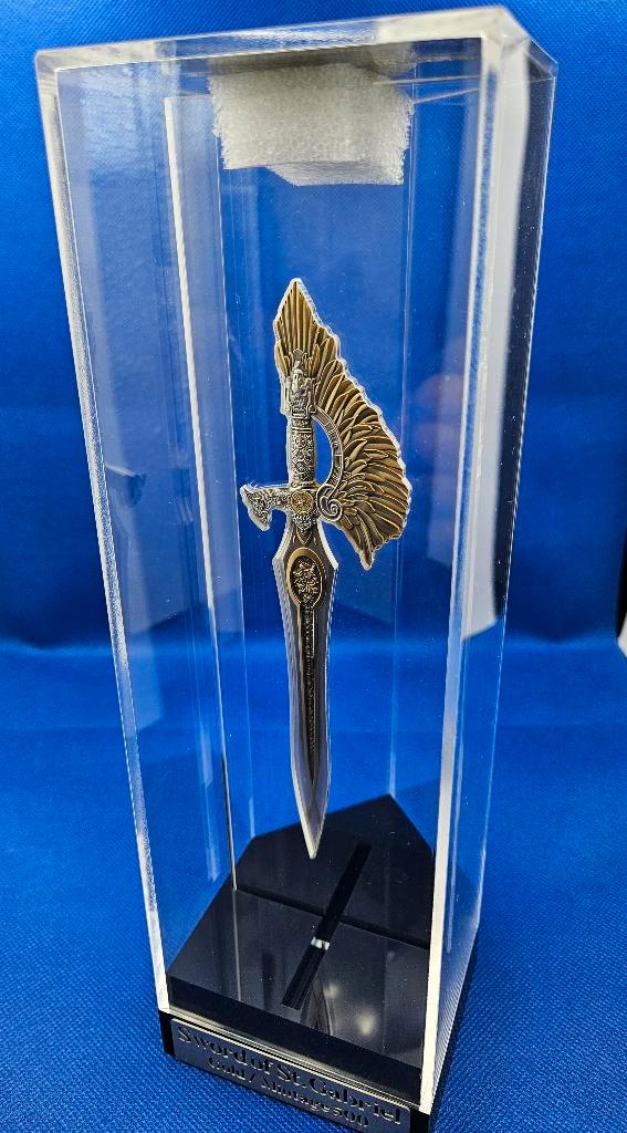 (9033) SUPER TOPPER St.GABRIEL SILVER SWORD GILDED 2,5 OUNCE, Postzegels en Munten, Edelmetalen en Baren, Zilver, Ophalen of Verzenden