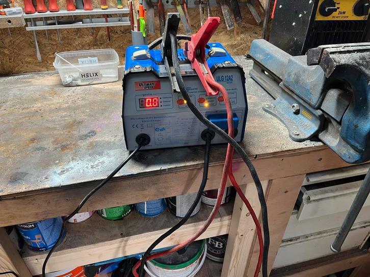 Accu Oplader Auto, Motor, Boot - Ultimate Speed ULG 12A2, Auto-onderdelen, Accu's en Toebehoren, Gebruikt, Ophalen of Verzenden