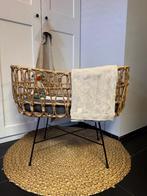Rotan wieg op zwarte poten, Ophalen, Zo goed als nieuw, Wieg