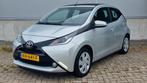 Toyota Aygo 1.0 VVT-i x-wave open dak, all seasons, cruise,c, Voorwielaandrijving, Gebruikt, Euro 6, 4 stoelen