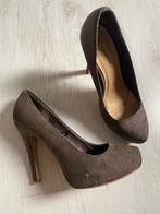 Bruine pumps hoge hakken, Kleding | Dames, Schoenen, Gedragen, Ophalen of Verzenden, Bruin