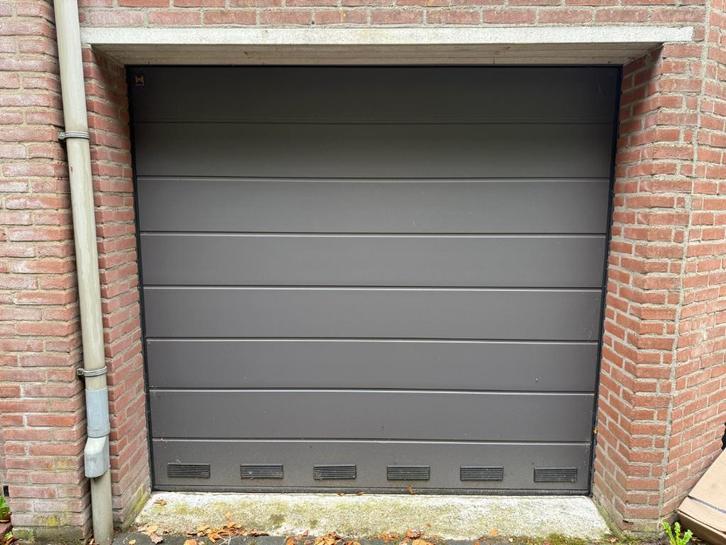 Hörmann sectionaaldeur met motor - direct op te halen, Doe-het-zelf en Verbouw, Deuren en Horren, Gebruikt, Garagedeur, 215 cm of meer