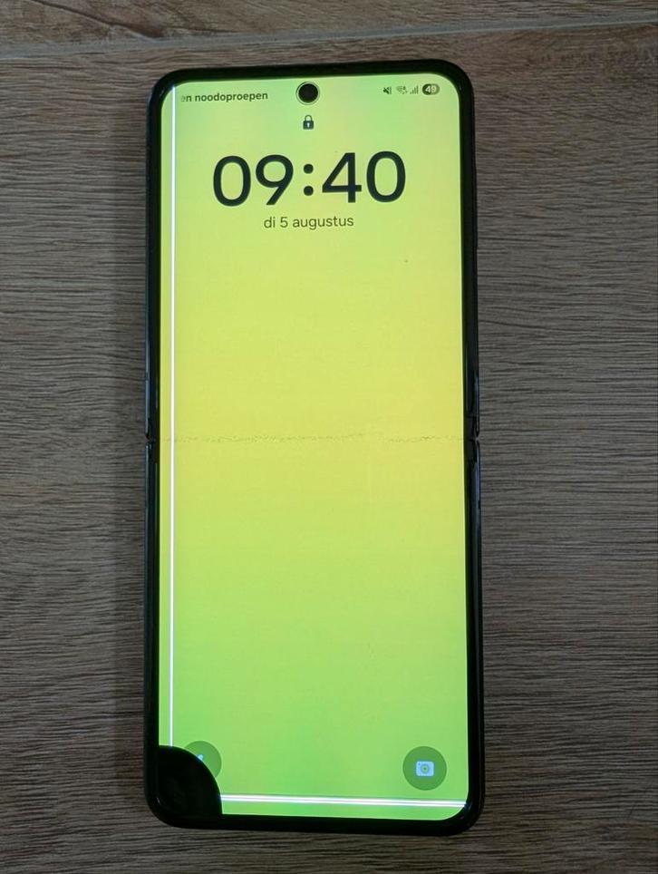 Samsung Flip 4 256gb Graphite scherm defect maar wel werkend, Telecommunicatie, Mobiele telefoons | Samsung, Gebruikt, Galaxy Z Flip