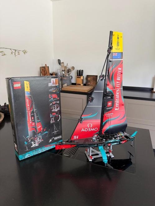 Bouwpakket zeilboot catamaran racer, Hobby en Vrije tijd, Modelbouw | Boten en Schepen, Zo goed als nieuw, Overige merken, Ophalen