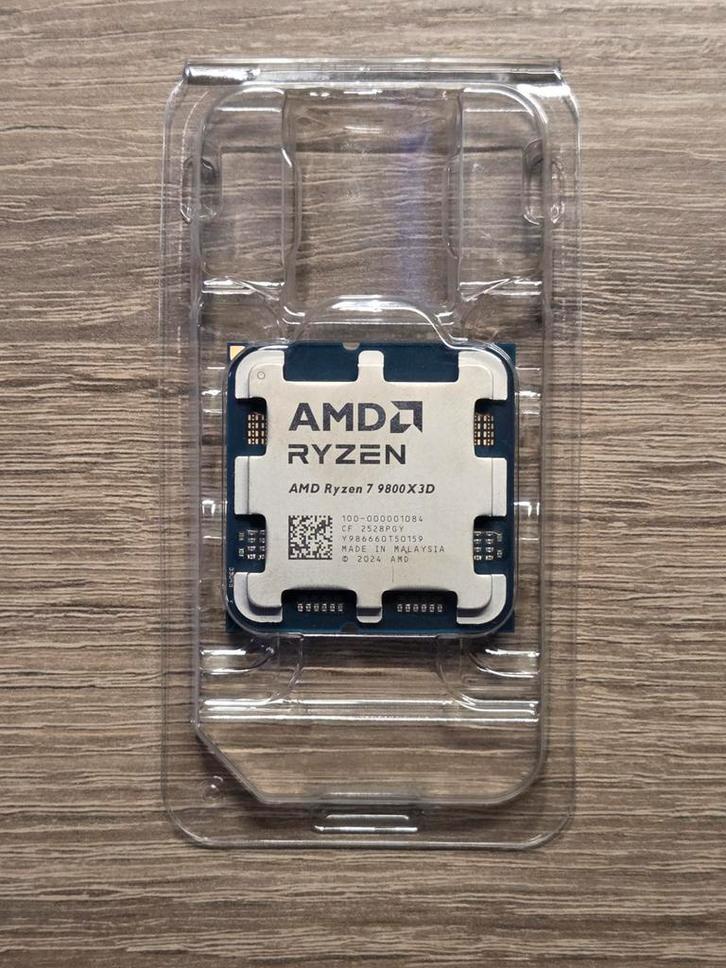 AMD Ryzen 7 9800X3D (Nieuwstaat), Computers en Software, Processors, Nieuw, 8-core, 4 Ghz of meer, Ophalen of Verzenden