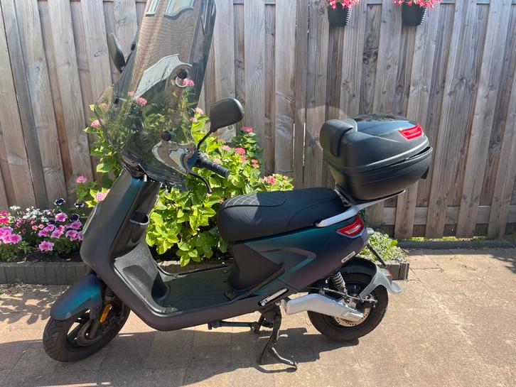 Elektrische scooter, Fietsen en Brommers, Scooters | Yamaha, Zo goed als nieuw, Overige modellen, Elektrisch, Ophalen of Verzenden