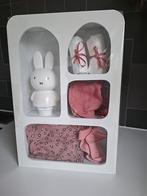 Kraamcadeau met Nijntje, rompertje, sokjes, slabbetje, Ophalen of Verzenden, Nieuw