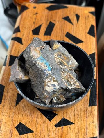 Ruwe Queensland Boulder Opaal ( 325 gram ) beschikbaar voor biedingen