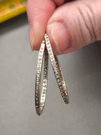 Gouden oorbellen 14 karaat zirkonia 's, Sieraden, Tassen en Uiterlijk, Oorbellen, Met kristal, Ophalen of Verzenden, Zo goed als nieuw