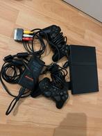 Playstation 2 Slim met 2 controllers, Spelcomputers en Games, Spelcomputers | Sony PlayStation 2, Gebruikt, Zwart, Met 2 controllers