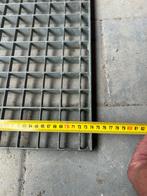 Metalen rooster - Gebruikt, Doe-het-zelf en Verbouw, Metalen, Ophalen, Gebruikt, IJzer