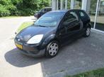 Ford Fiesta 1.3 Ambiente (bj 2004), Stof, Gebruikt, Zwart, 4 cilinders