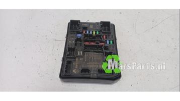 Zekeringkast van een Renault ZOE beschikbaar voor biedingen