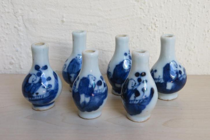 6 Minivaasjes en 2 miniklompjes met Japanse versiering, Antiek en Kunst, Curiosa en Brocante, Ophalen of Verzenden