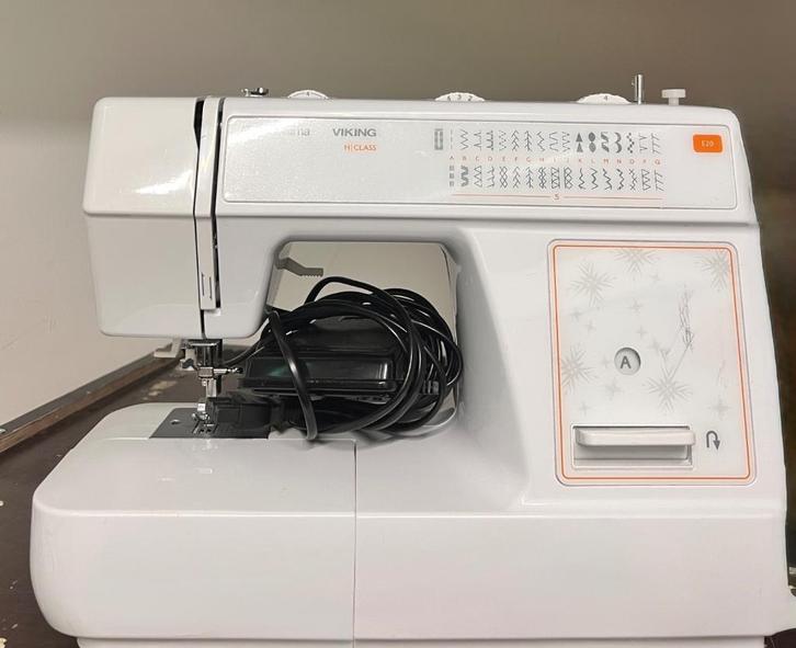 Naaimachine Husqvarna Viking H|Class E20, Hobby en Vrije tijd, Naaimachines en Toebehoren, Nieuw, Naaimachine, Husqvarna, Industrieel