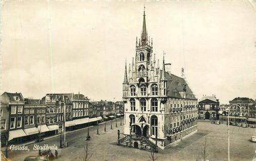 (381-321-029) Gouda Stadhuis, Verzamelen, Ansichtkaarten | Nederland, Zuid-Holland, Verzenden