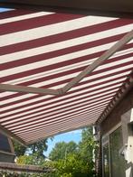 Uitval zonnescherm voor de tuin, Tuin en Terras, Zonneschermen, Ophalen, Knikarmscherm, Elektrisch