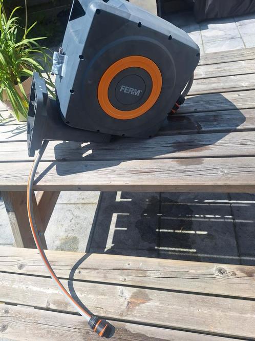Wandslangbox 15 meter, Tuin en Terras, Tuinslangen, Zo goed als nieuw, Tuinslang, Ophalen