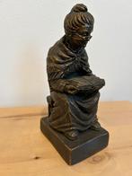 Sara beeldje, 20 cm ,zwaar, bronskleurig, Verzamelen, Beelden en Beeldjes, Ophalen of Verzenden, Zo goed als nieuw, Mens